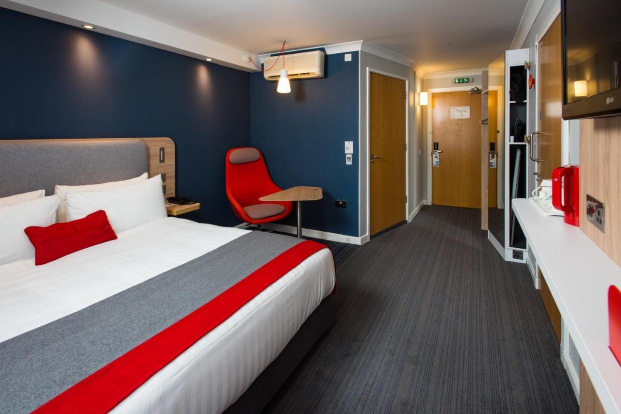 Holiday Inn Express Edinburgh - Leith Waterfront, An Ihg Hotel Bagian luar foto